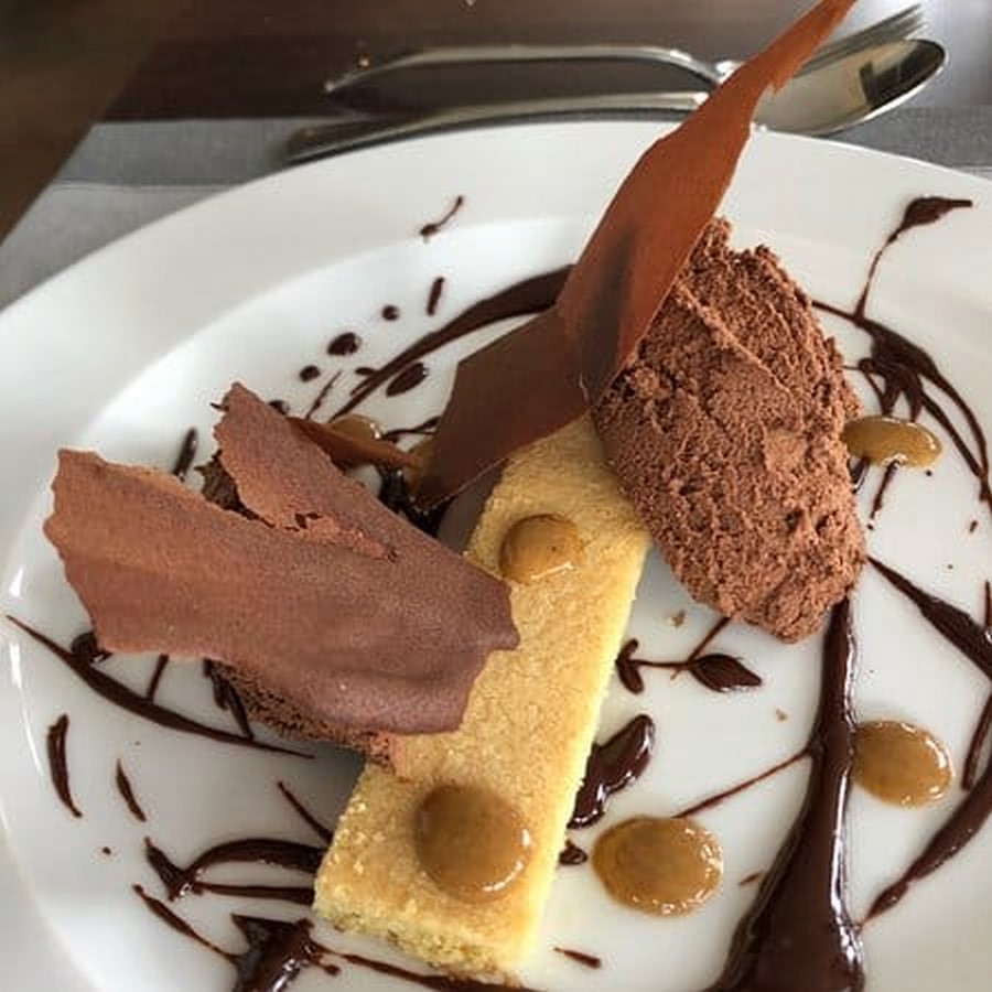 Service de snacking au bord de la rivière Aveyron